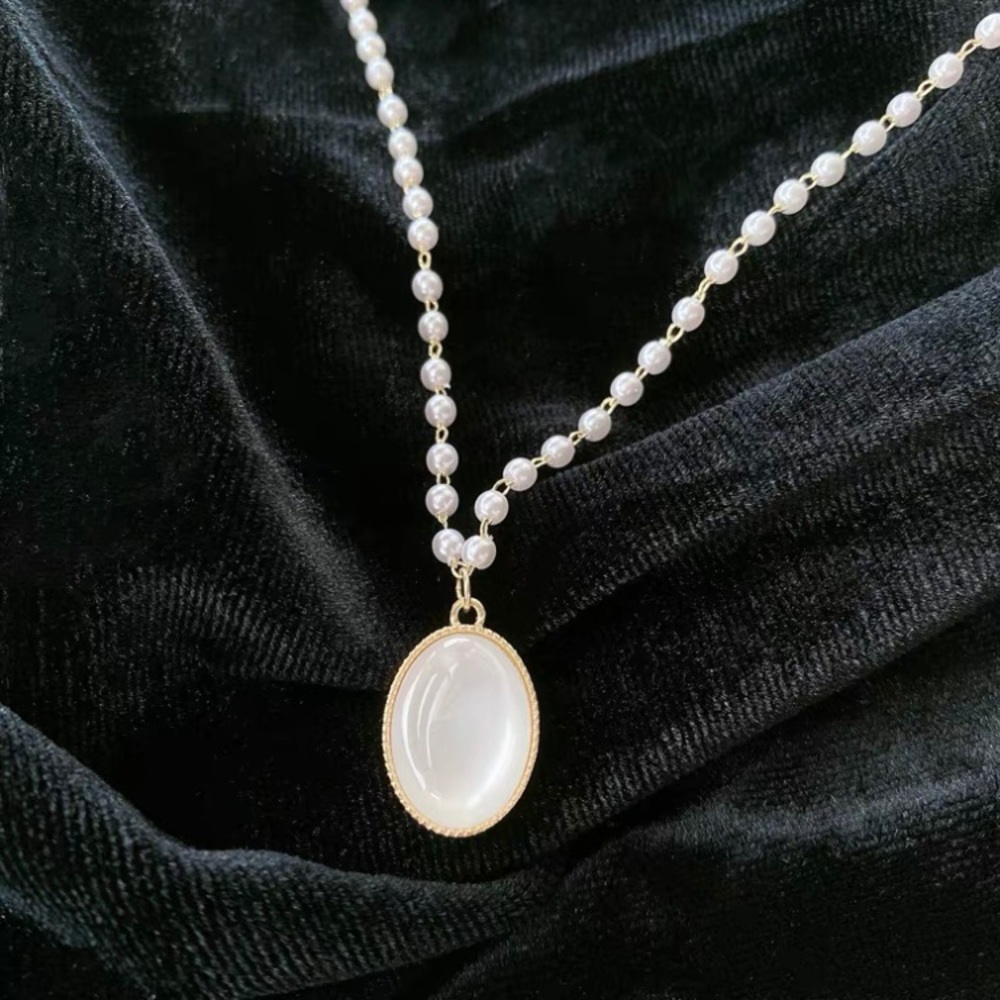 ❤️Seller’s Pick❤️ ❣️$25/3❣️ White Moonstone Pendant Faux Pearls Chain Necklace - Picture 7 of 11